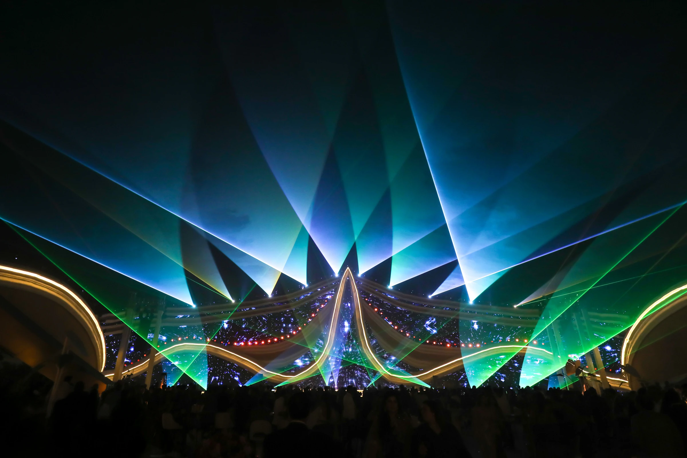 in-time-2023-monumental-stage-design-and-immersive-storytelling-in-new-delhi
